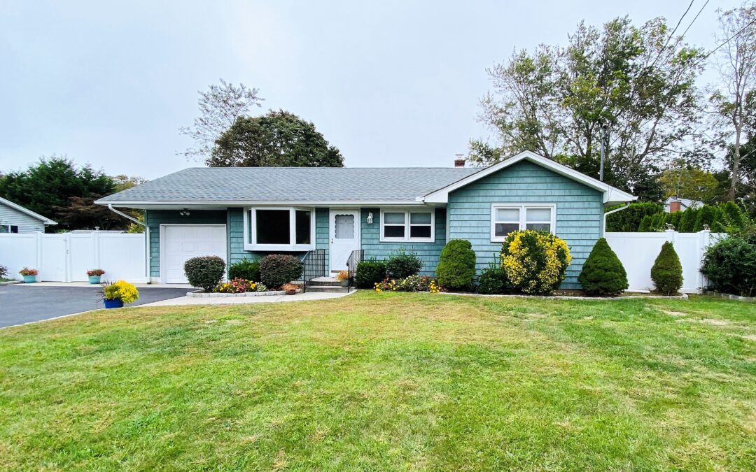 Watch the Video: 28 Lake Avenue, Center Moriches