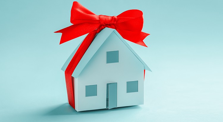Your House Could Be the #1 Item on a Homebuyer’s List During the Holidays