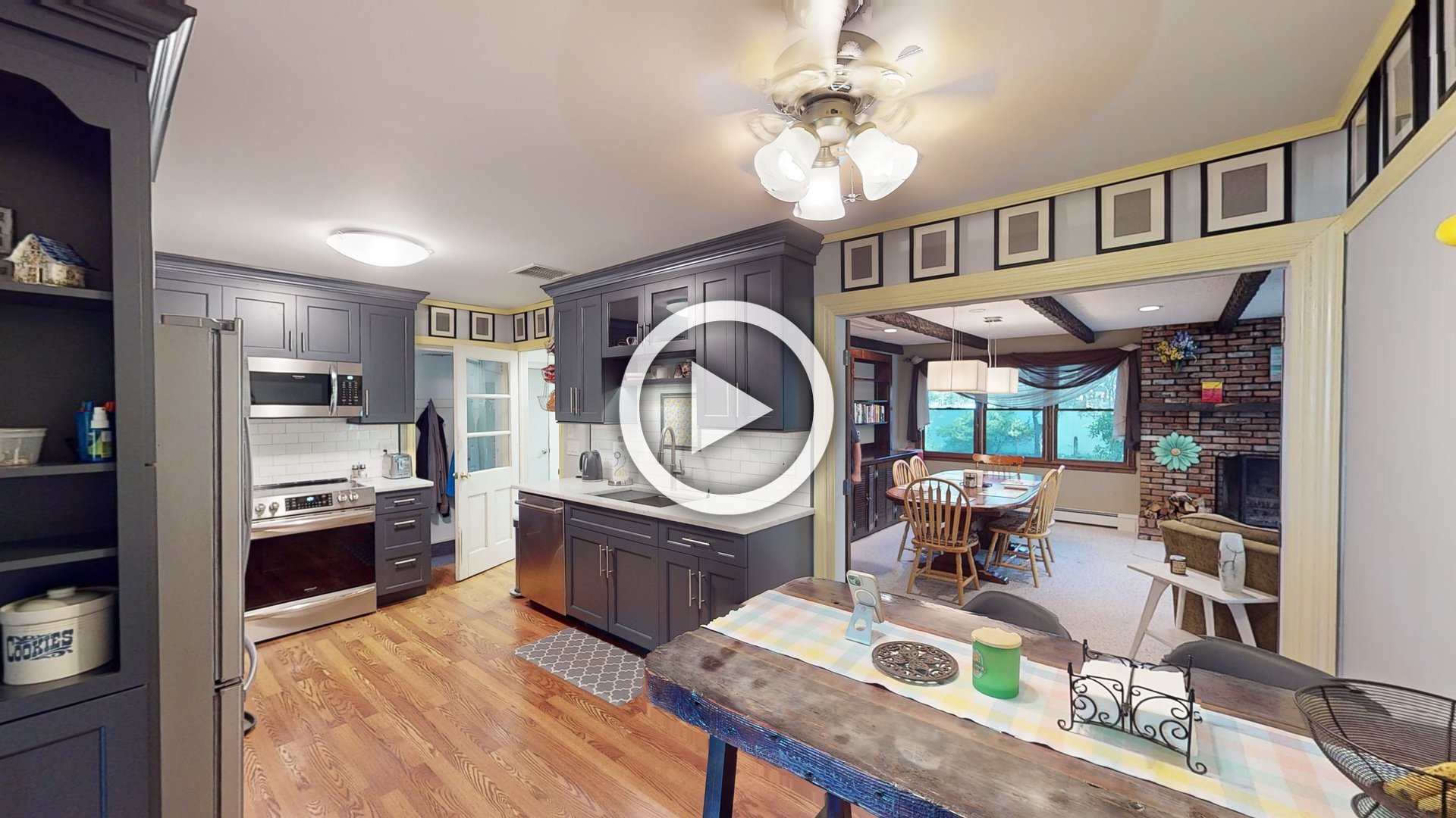 3D Virtual Tour ~ 11 Florence Place, Center Moriches