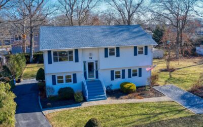 Open House! 19 Holiday Boulevard, Center Moriches