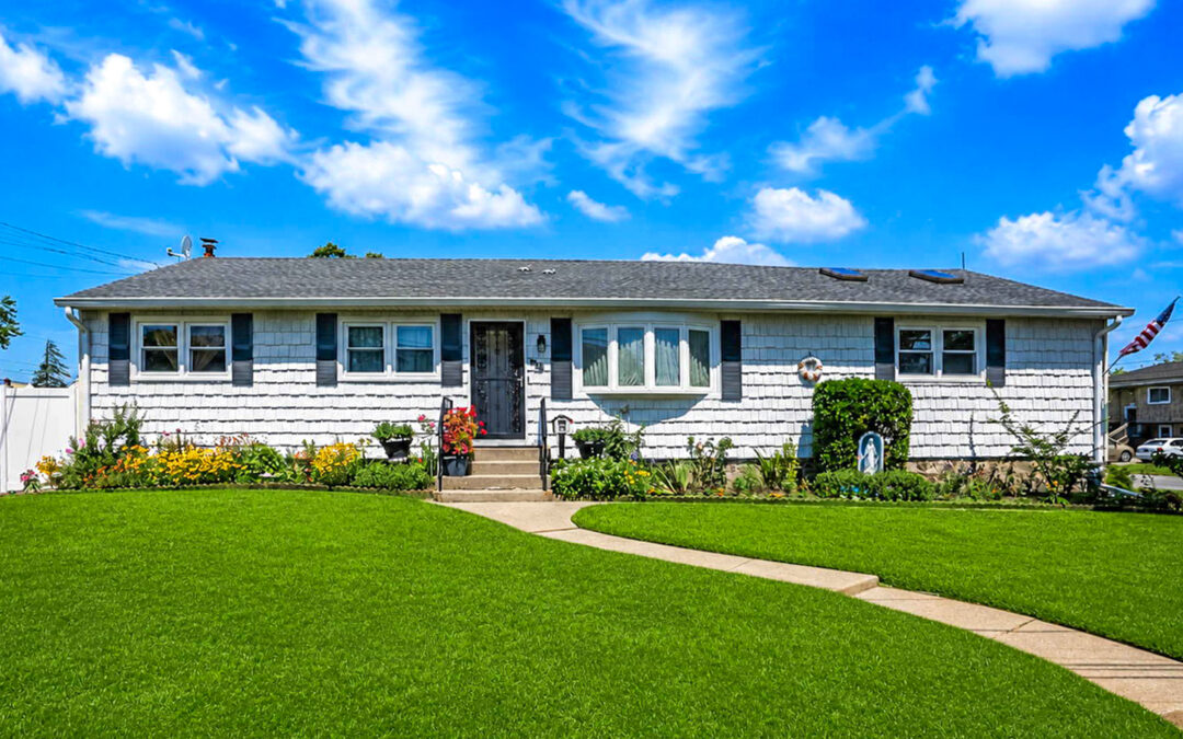 Open House! 266 Albert Street, Lindenhurst