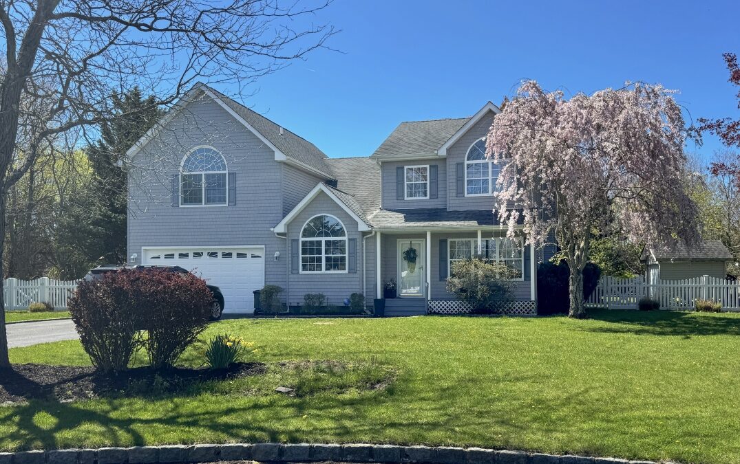 15 Whitetail Court, Center Moriches