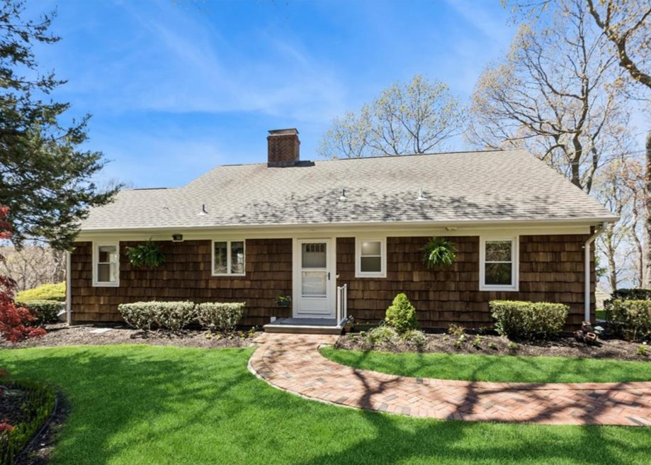 3 Summit Drive
